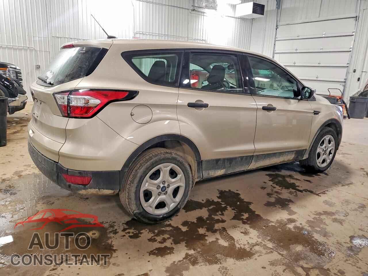 FORD ESCAPE 2018 - 1FMCU0F70JUD44178