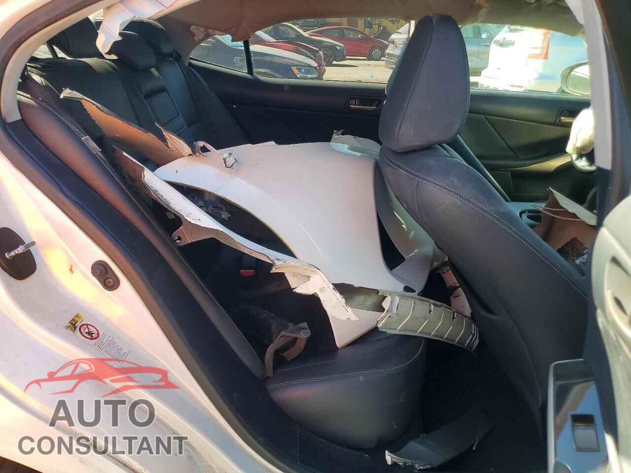 LEXUS IS 2018 - JTHBA1D27J5067107