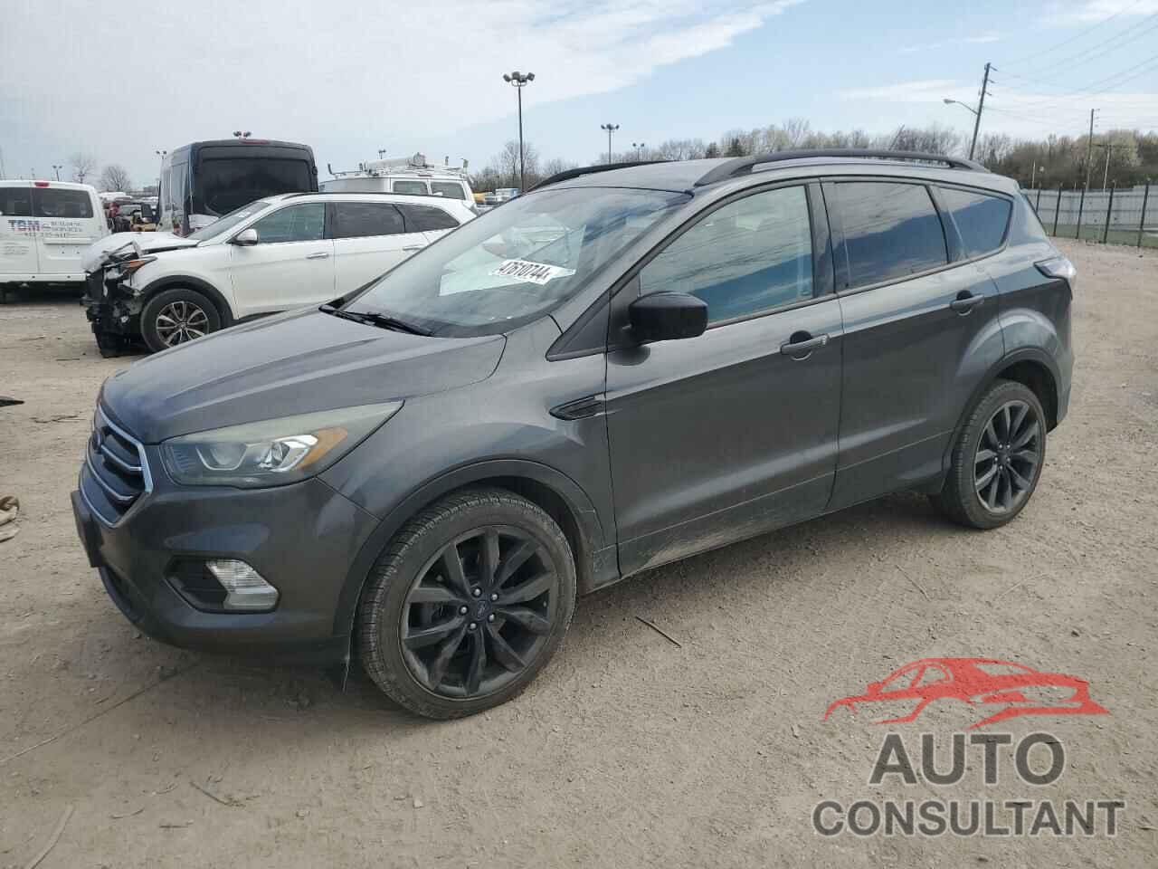 FORD ESCAPE 2017 - 1FMCU0GD8HUC77229