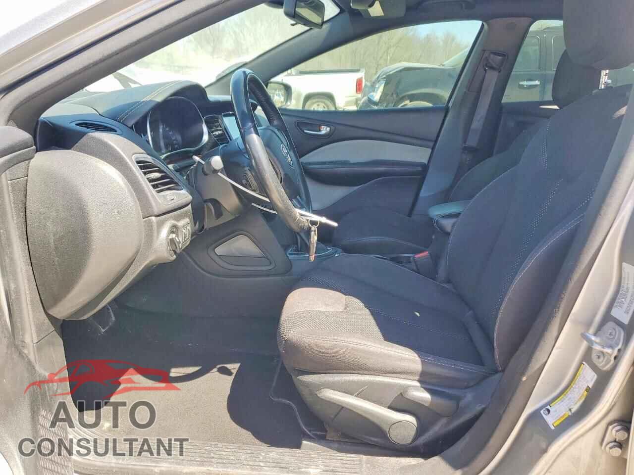 DODGE DART 2015 - 1C3CDFBB8FD224500