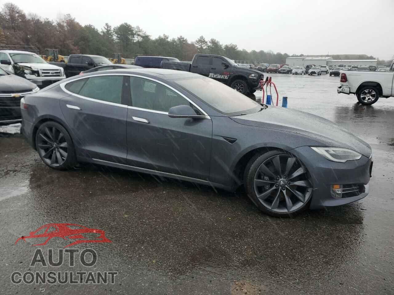 TESLA MODEL S 2017 - 5YJSA1E27HF202904