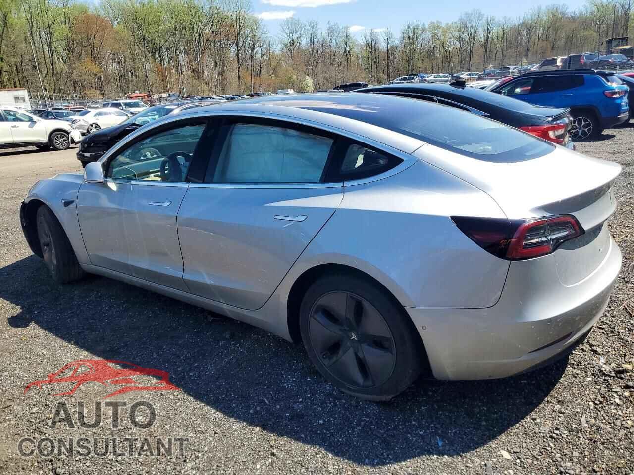TESLA MODEL 3 2018 - 5YJ3E1EA5JF040423