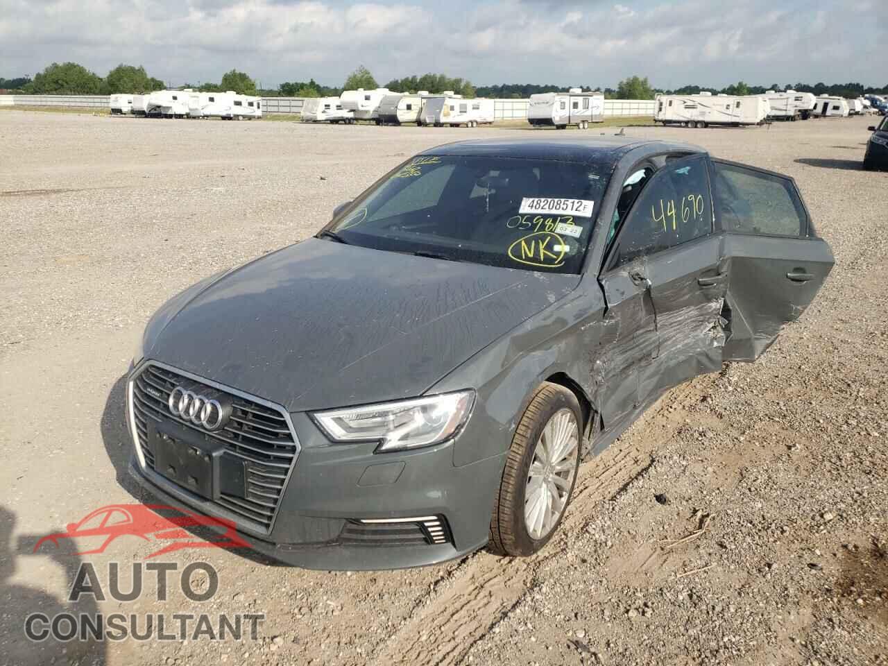 AUDI A3 2017 - WAUUPBFF5HA059813