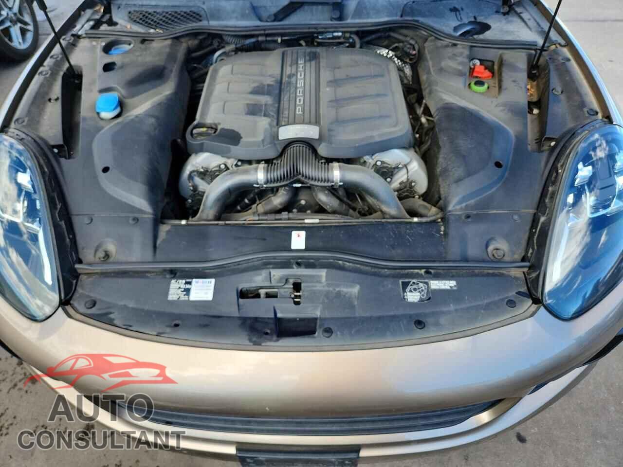 PORSCHE CAYENNE 2016 - WP1AB2A29GLA92775