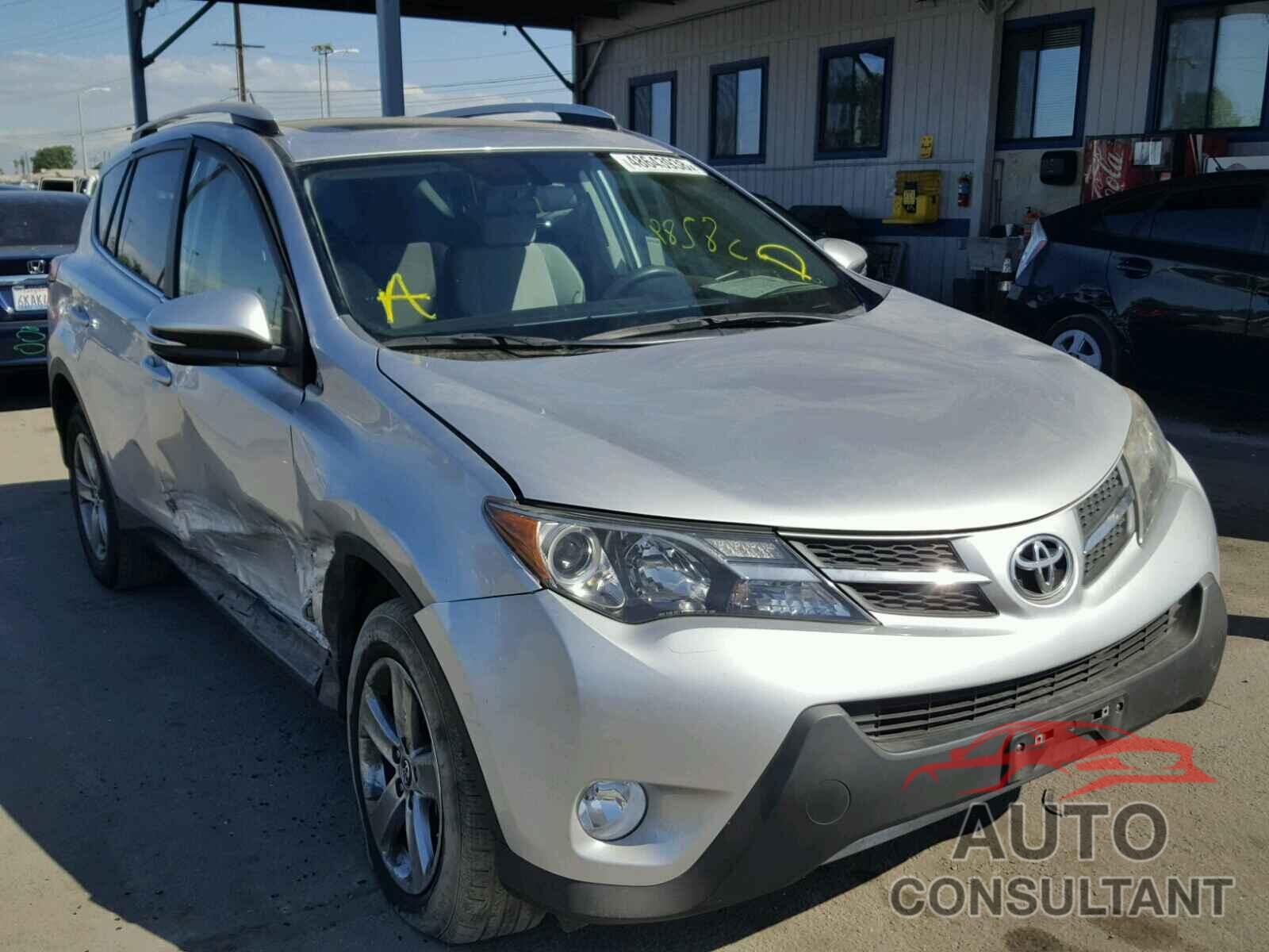 TOYOTA RAV4 XLE 2015 - 2T3WFREV9FW140070