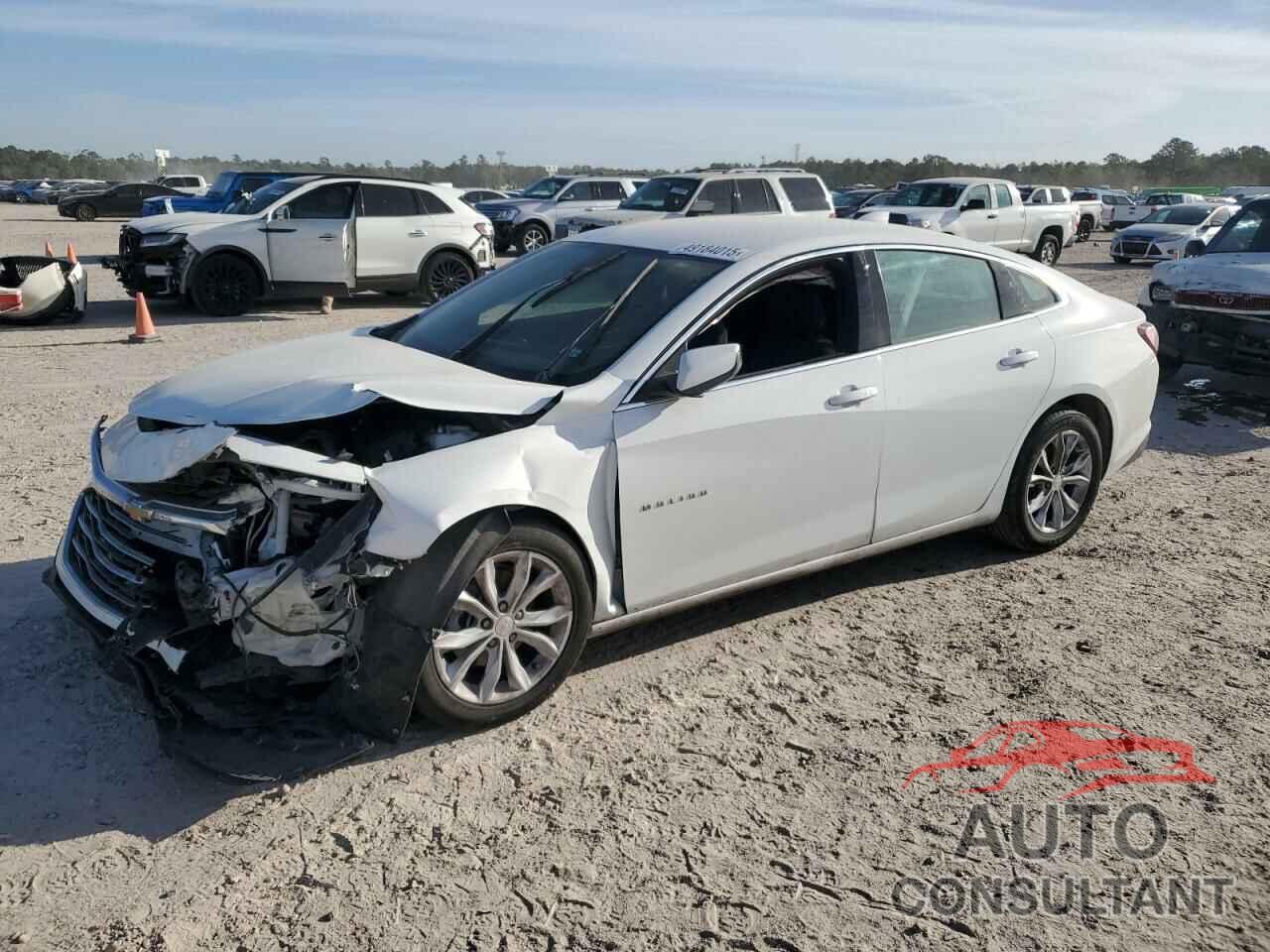 CHEVROLET MALIBU 2022 - 1G1ZD5ST3NF152819