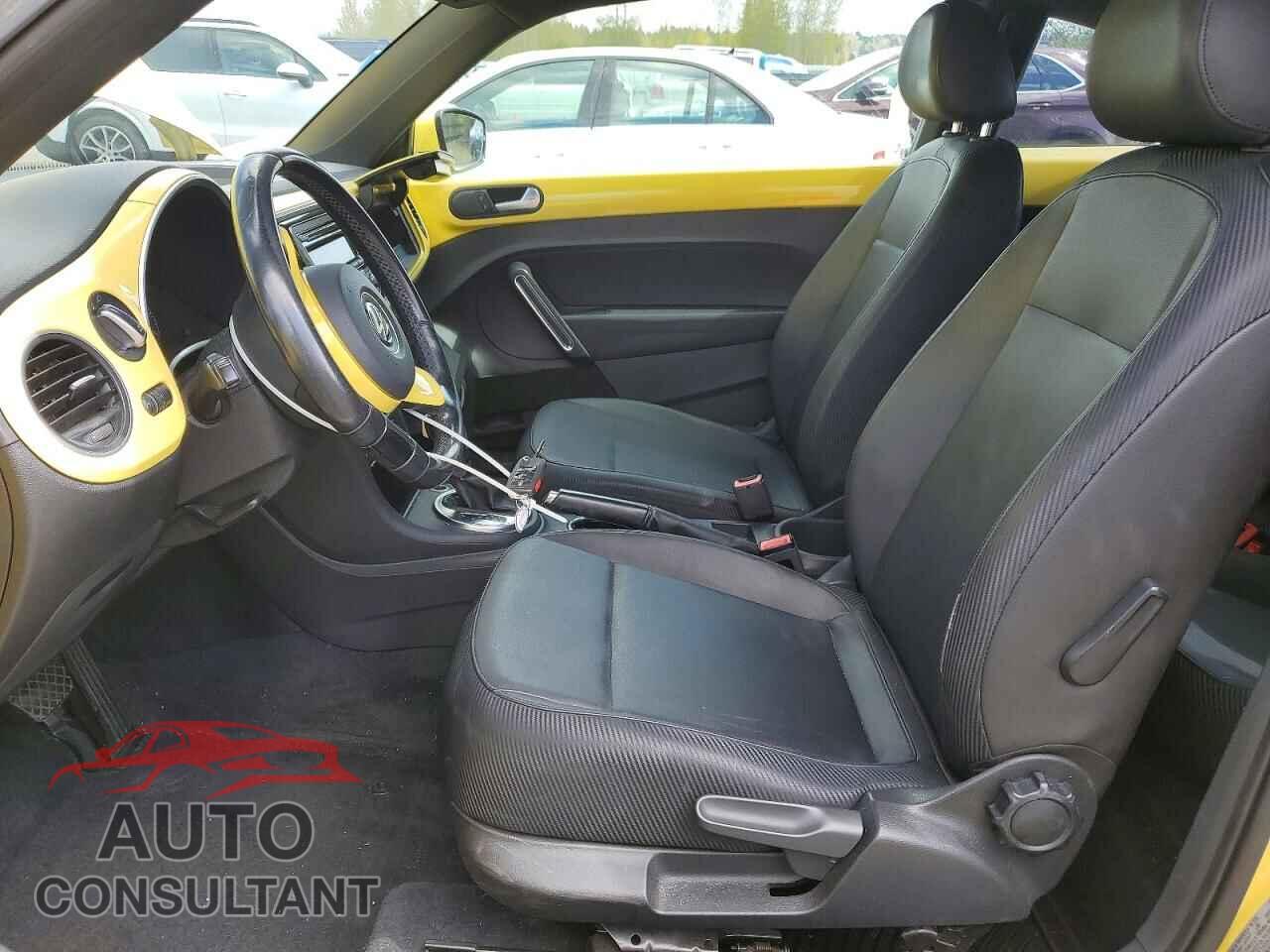 VOLKSWAGEN BEETLE 2012 - 3VWJP7AT2CM603192