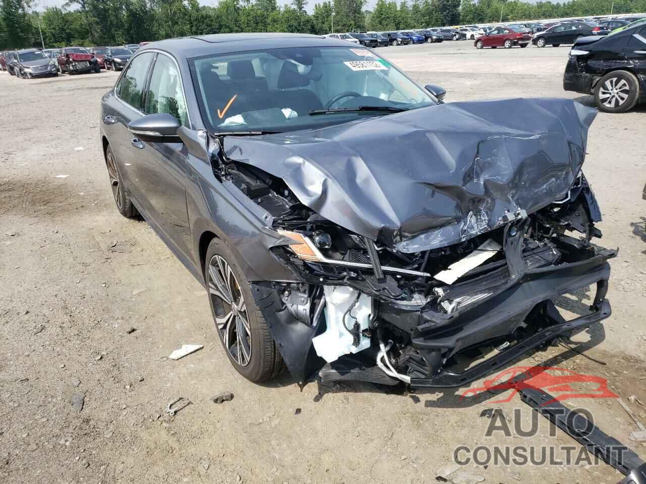 VOLKSWAGEN PASSAT 2022 - 1VWSA7A32NC007252