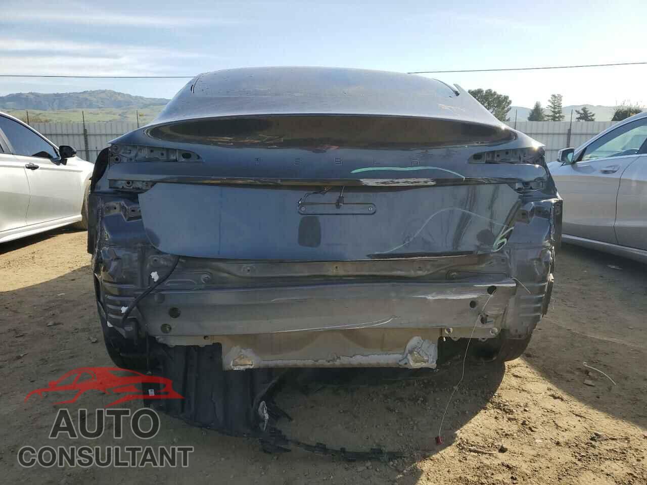 TESLA MODEL 3 2024 - 5YJ3E1EA0RF784894