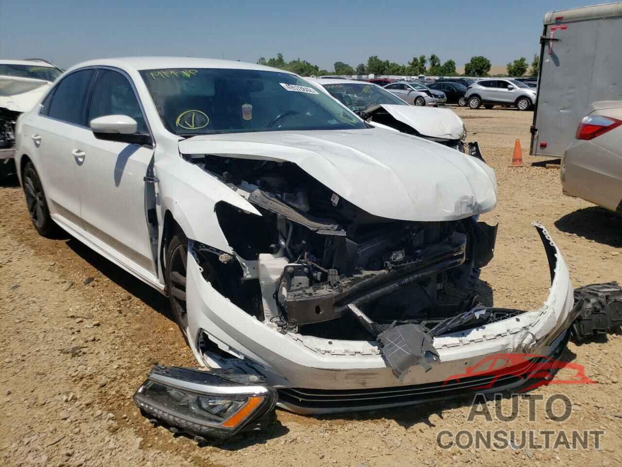 VOLKSWAGEN PASSAT 2017 - 1VWDT7A31HC021604