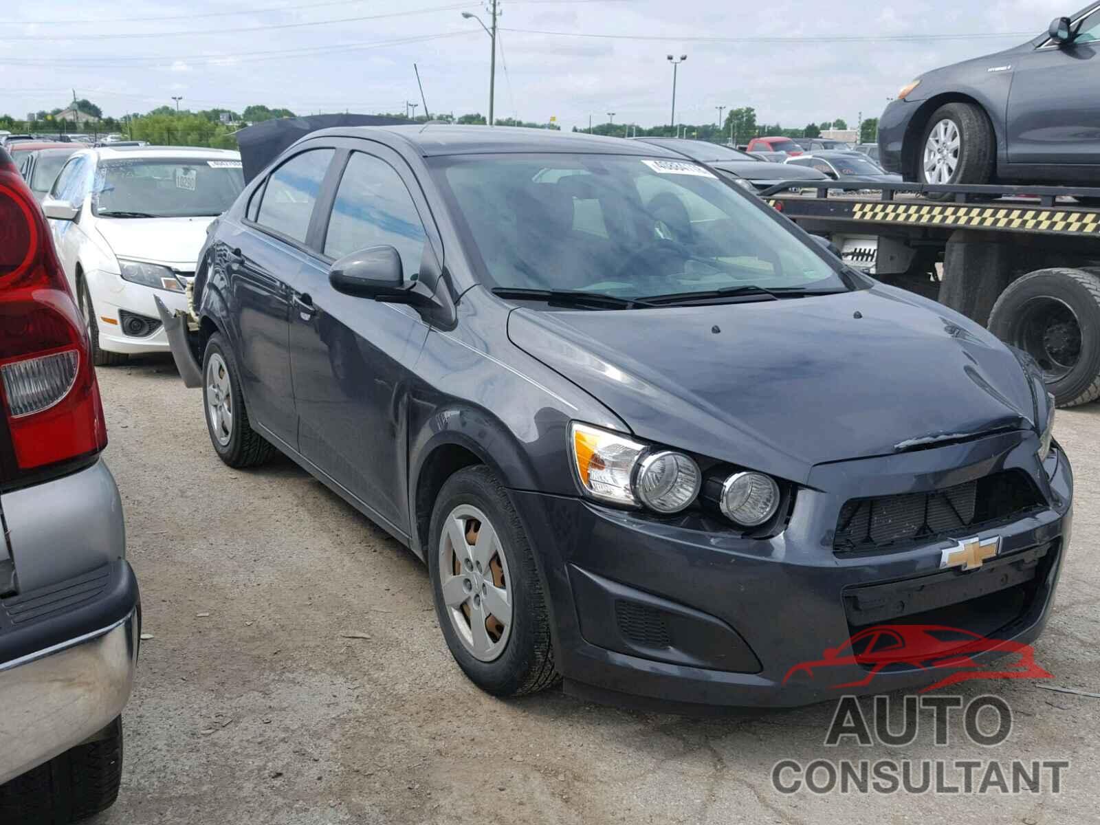 CHEVROLET SONIC 2016 - 1G1JA5SH4G4110434