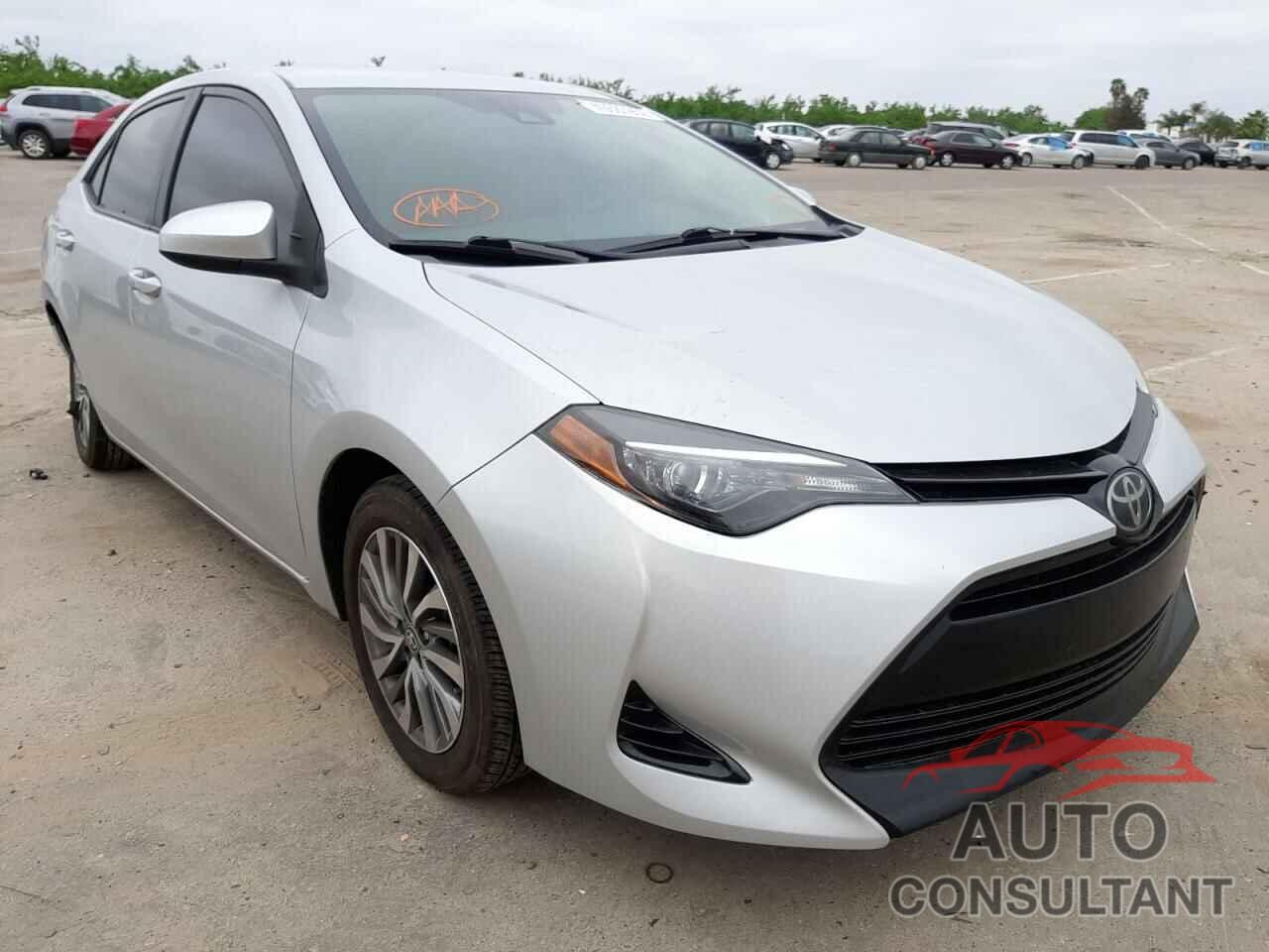 TOYOTA COROLLA 2018 - 5YFBURHE2JP815860