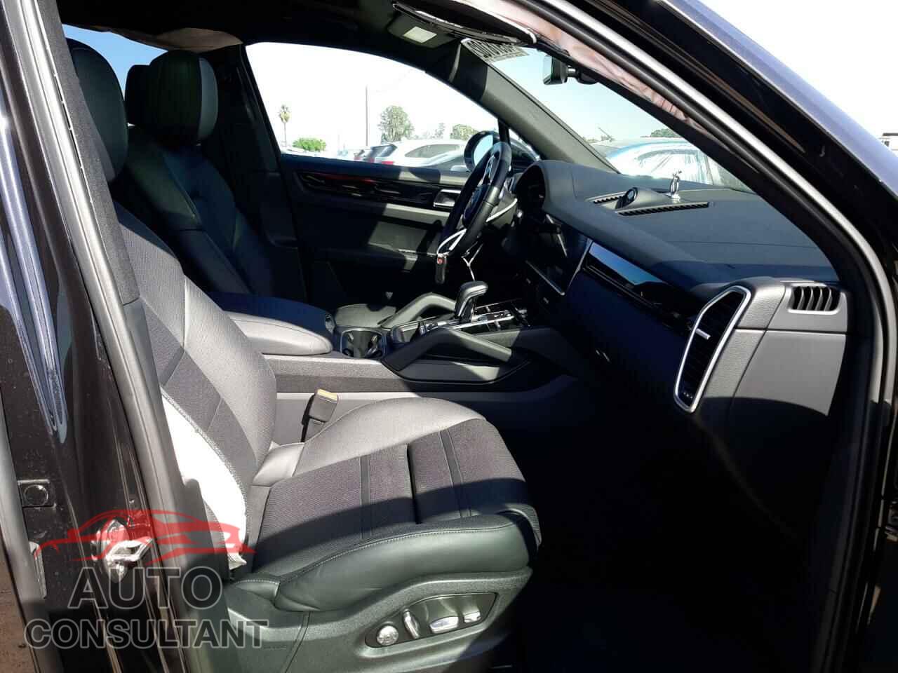PORSCHE CAYENNE 2019 - WP1AA2AY7KDA17910
