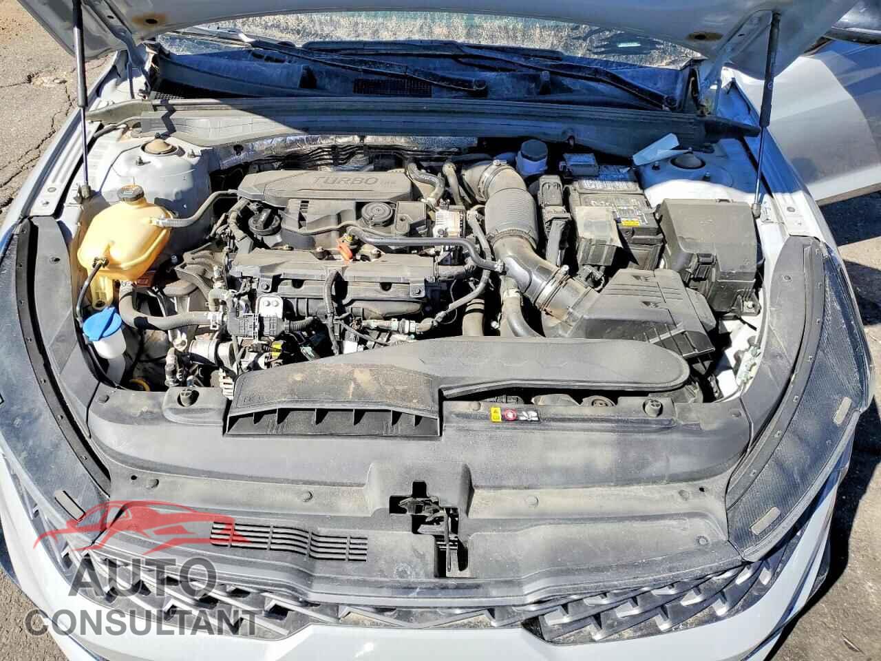 KIA K5 2024 - 5XXG64J25RG248941