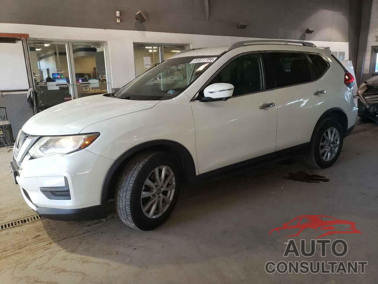 NISSAN ROGUE 2017 - KNMAT2MT5HP582305