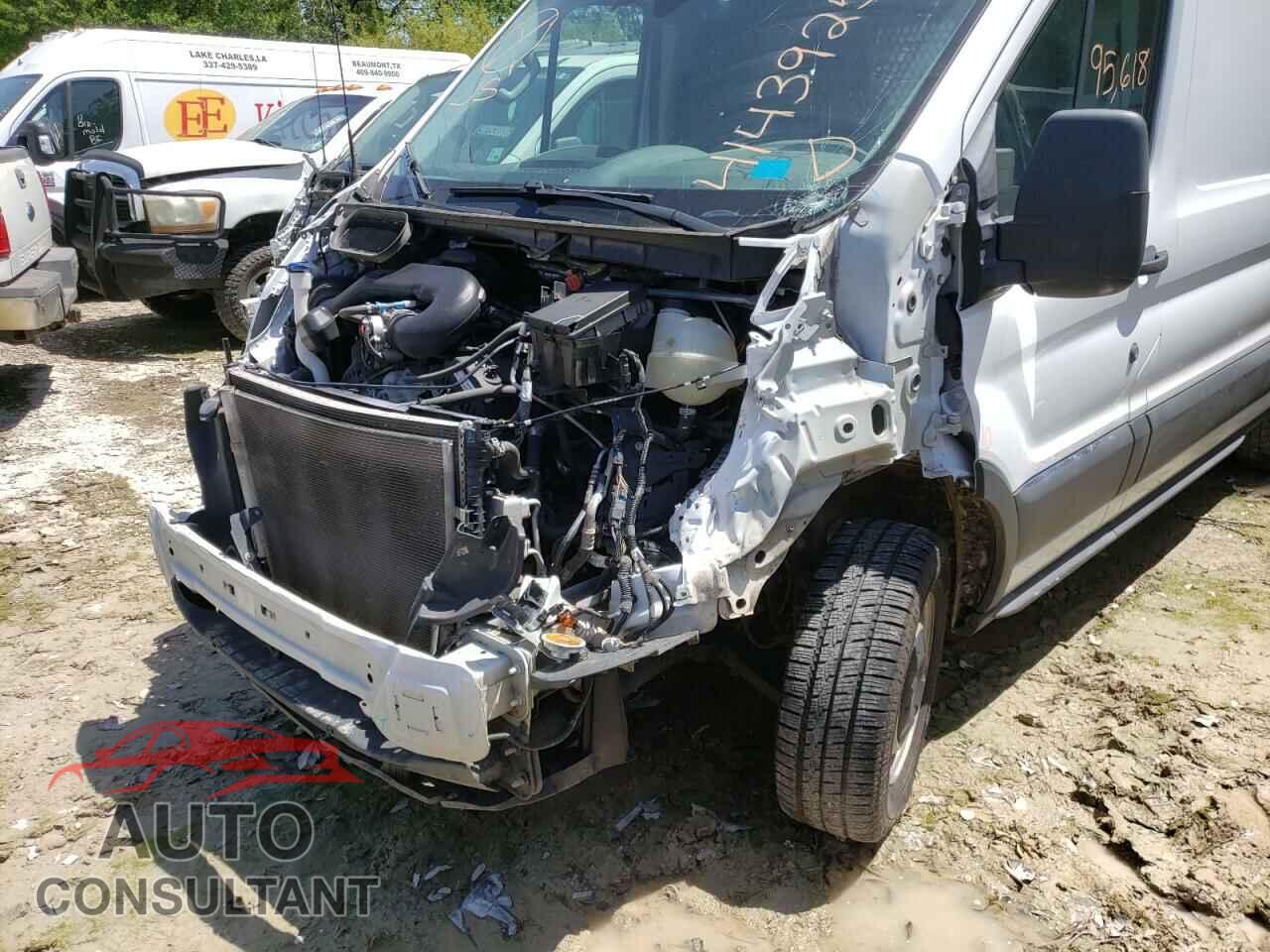 FORD TRANSIT CO 2017 - 1FTBW2CM8HKB43957