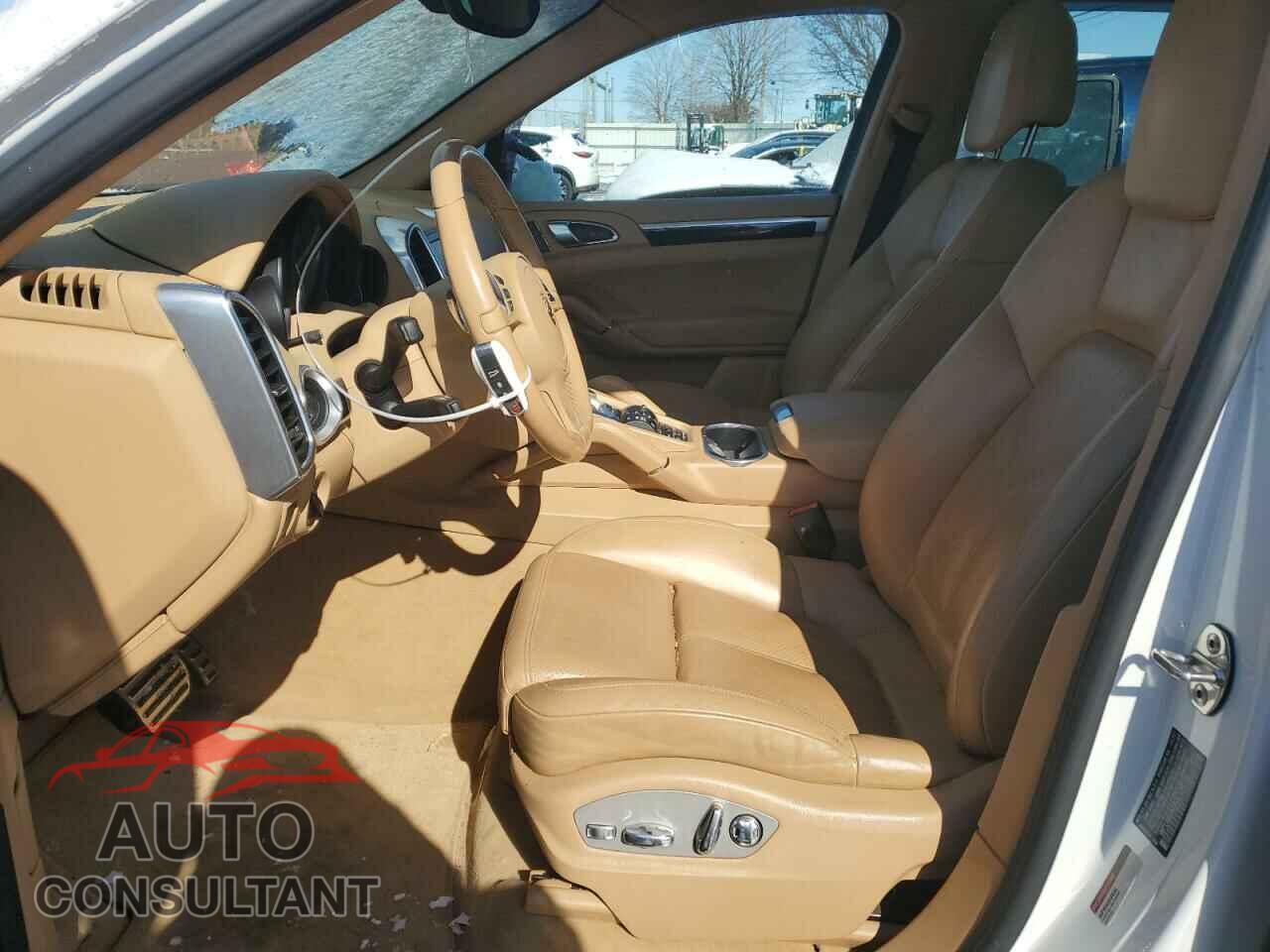 PORSCHE CAYENNE 2013 - WP1AB2A2XDLA84101