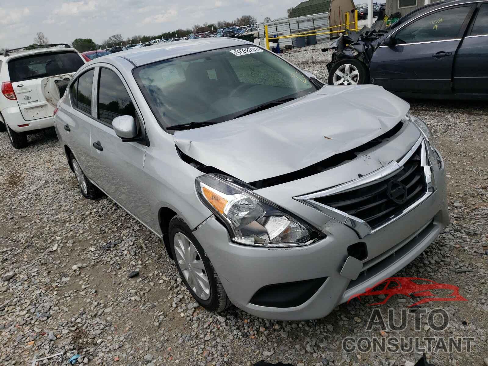 NISSAN VERSA 2019 - 3N1CN7AP3KL817247