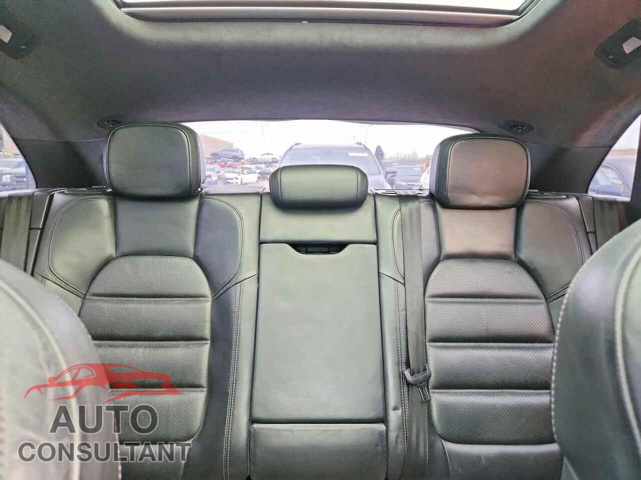 PORSCHE MACAN 2015 - WP1AF2A59FLB93666