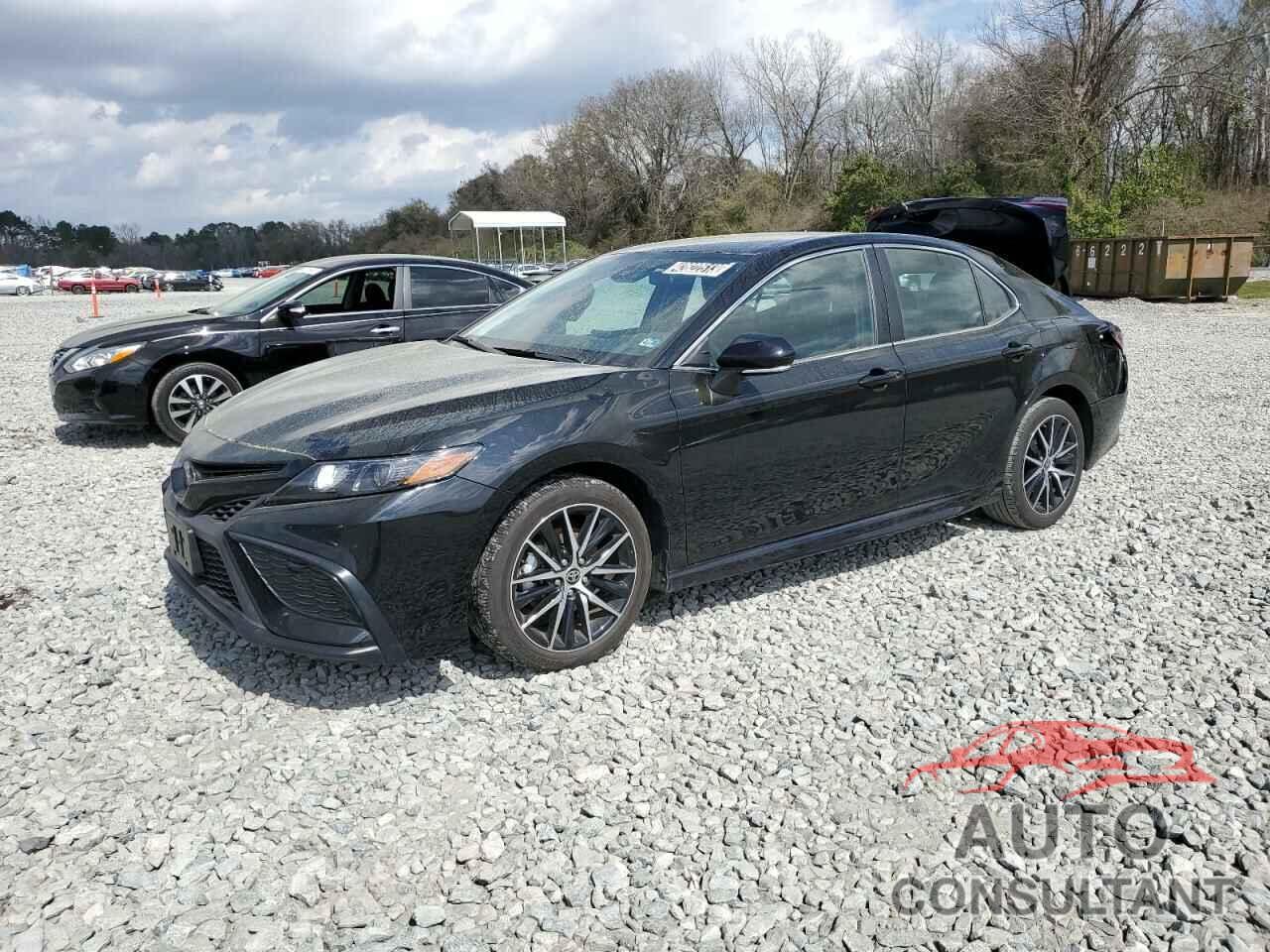 TOYOTA CAMRY 2022 - 4T1G11AK5NU678417