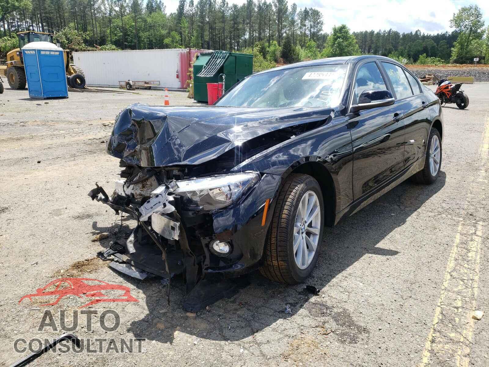 BMW 3 SERIES 2017 - WBA8A3C50HK691200