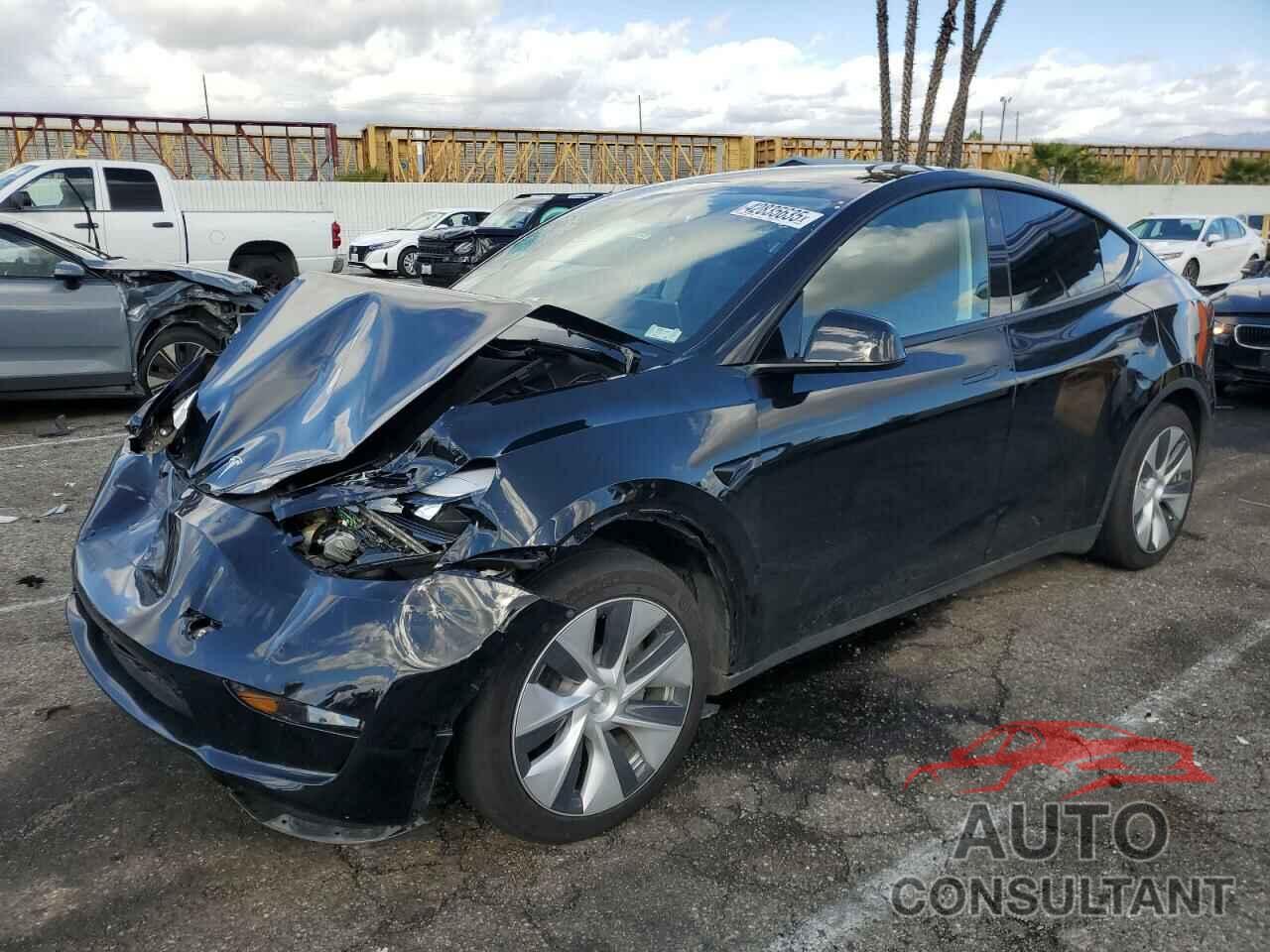 TESLA MODEL Y 2024 - 7SAYGAEE0RF062945