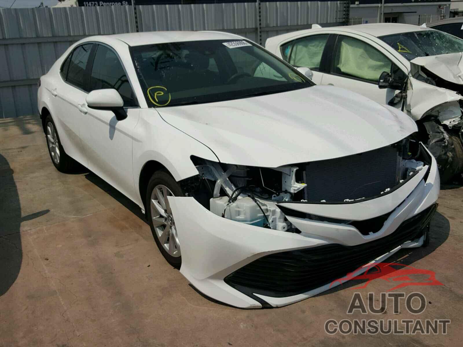 TOYOTA CAMRY 2018 - 4T1B11HK4JU620681