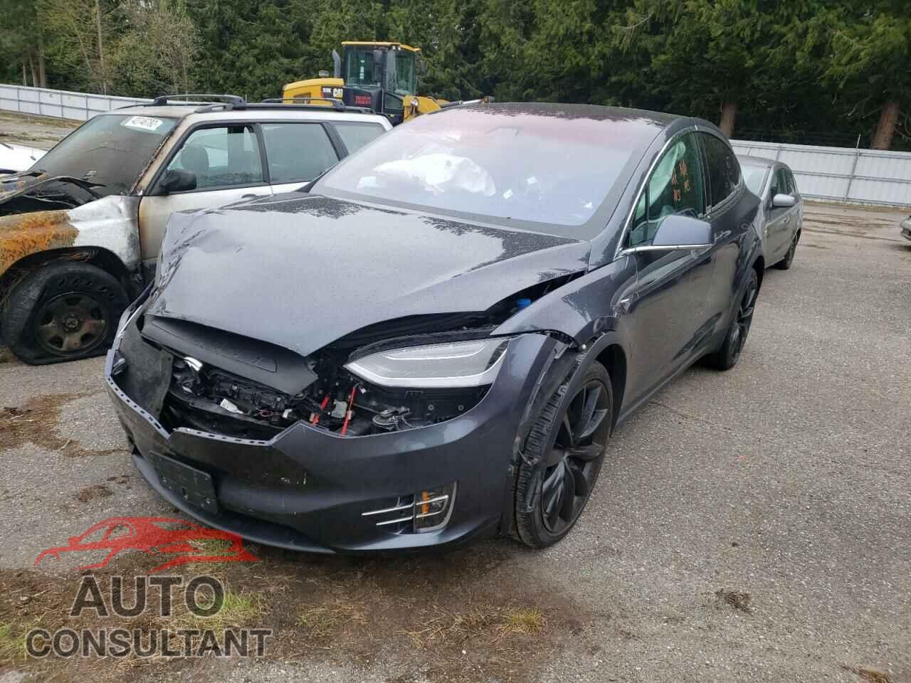 TESLA MODEL X 2017 - 5YJXCBE25HF051129