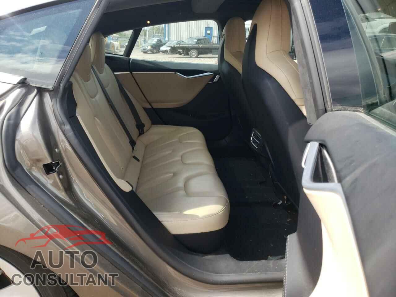 TESLA MODEL S 2016 - 5YJSA1E25GF142457