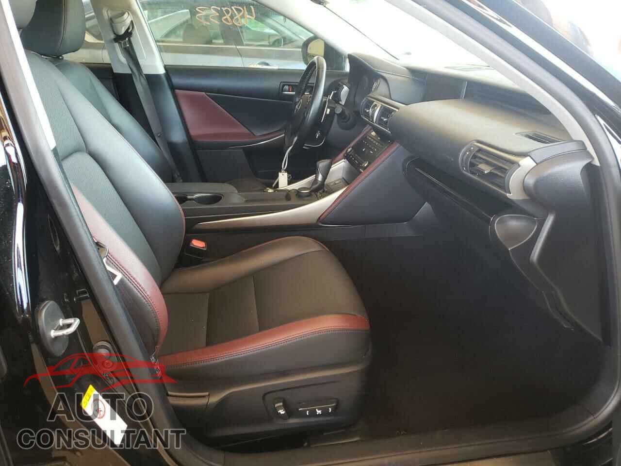 LEXUS IS 2017 - JTHBA1D28H5049127