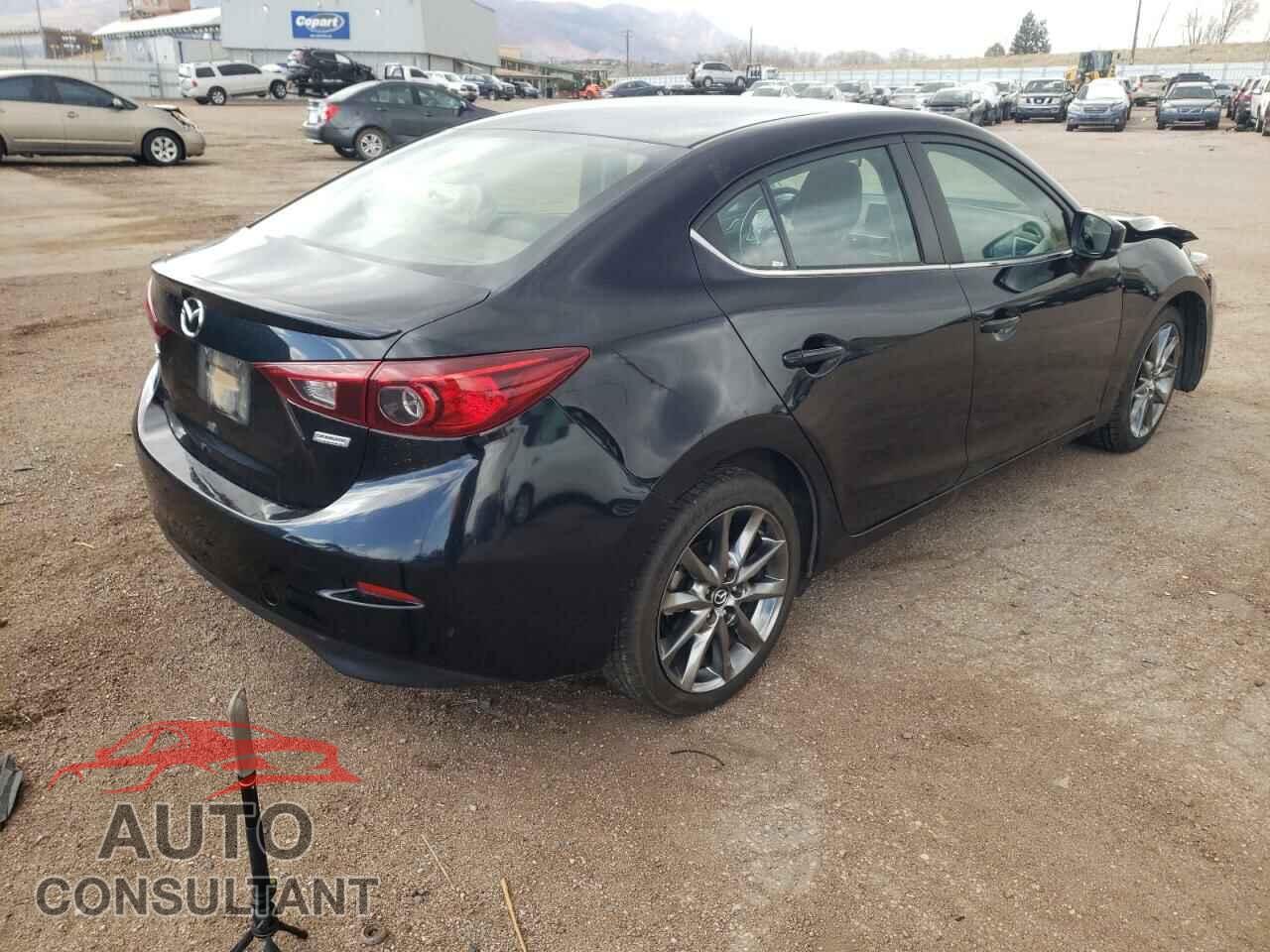 MAZDA 3 2018 - 3MZBN1V3XJM201628