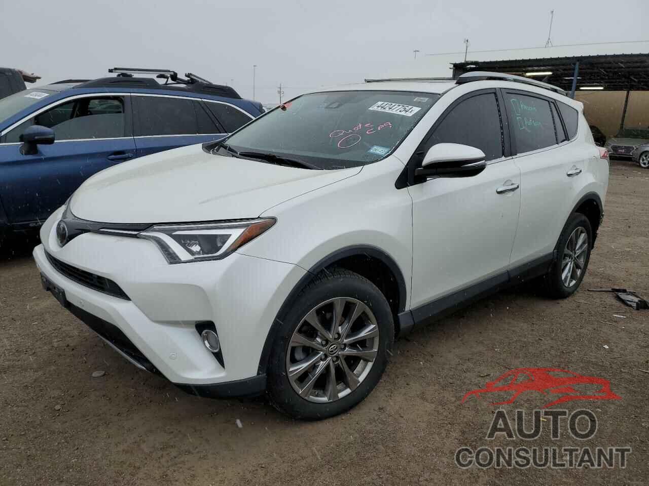 TOYOTA RAV4 2017 - JTMDFREV9HD208942