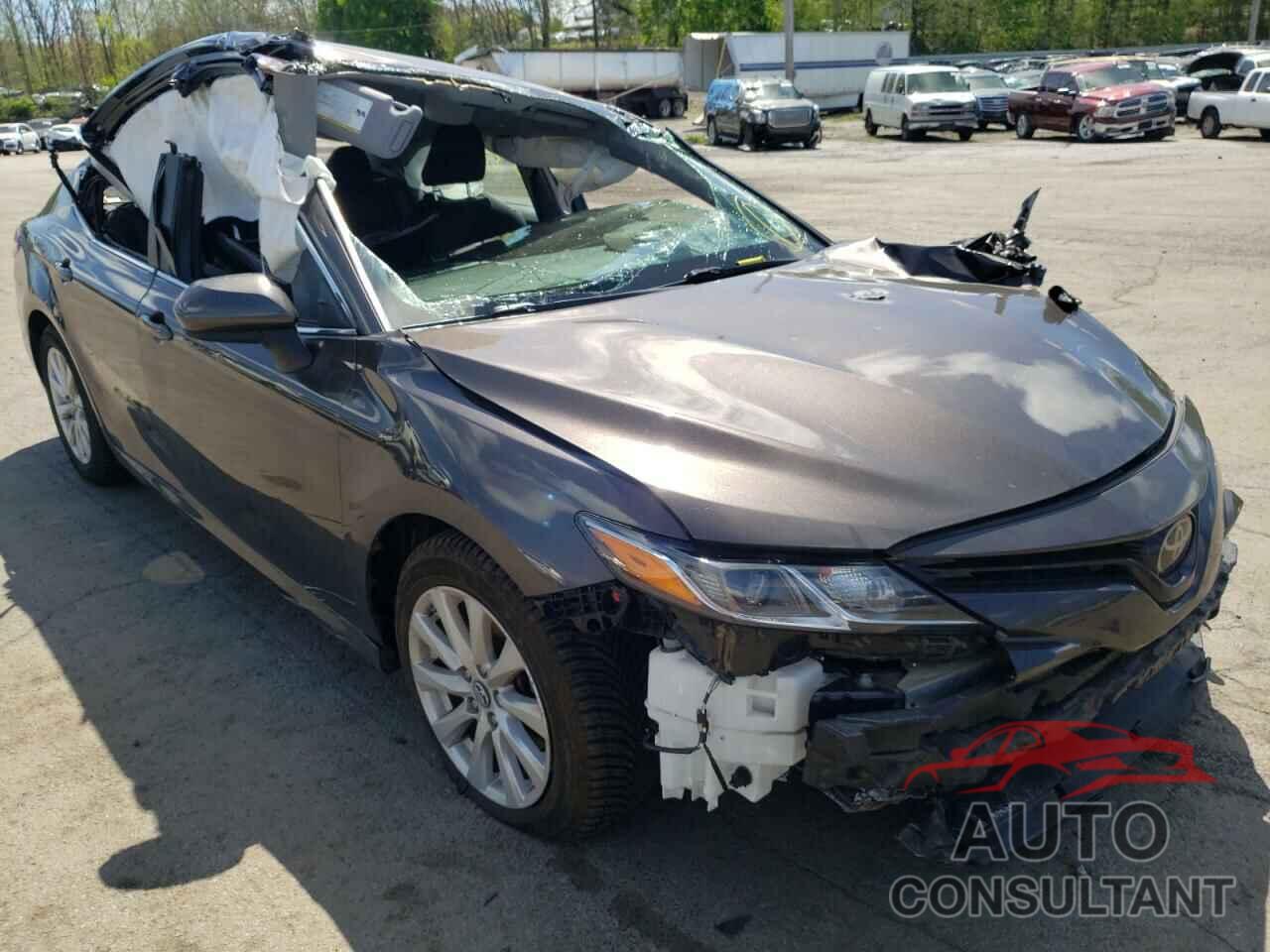 TOYOTA CAMRY 2018 - 4T1B11HK7JU063023