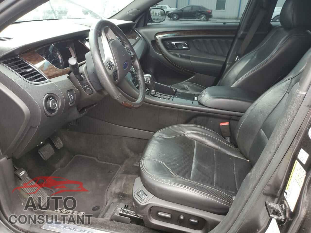 FORD TAURUS 2017 - 1FAHP2F85HG102541