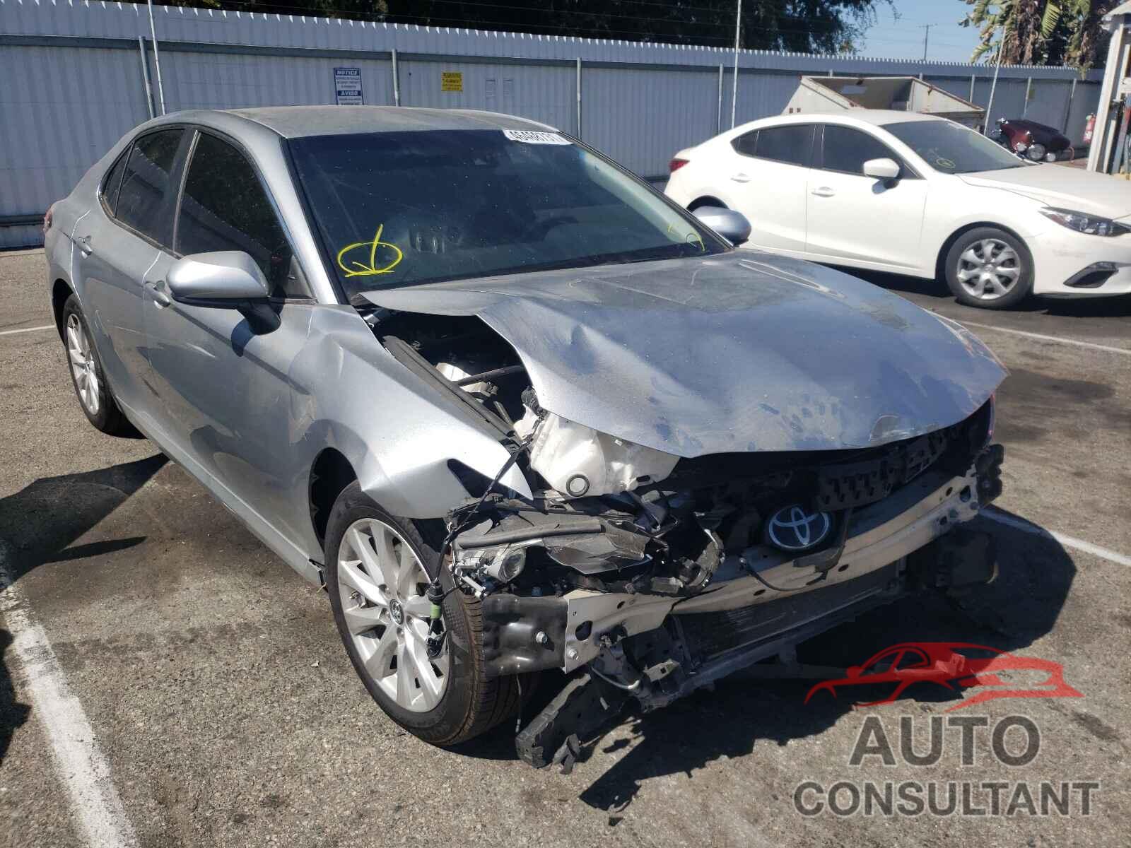 TOYOTA CAMRY 2018 - 4T1B11HK3JU578889