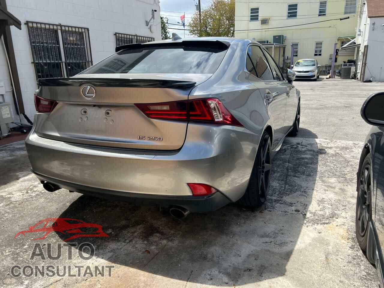 LEXUS IS 2015 - JTHBF1D24F5051990