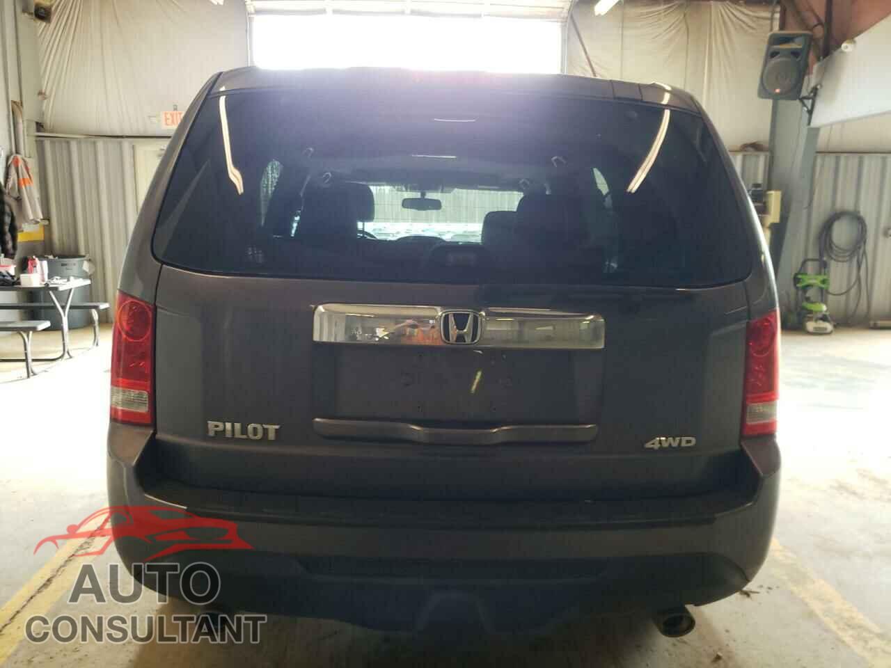 HONDA PILOT 2015 - 5FNYF4H76FB034058