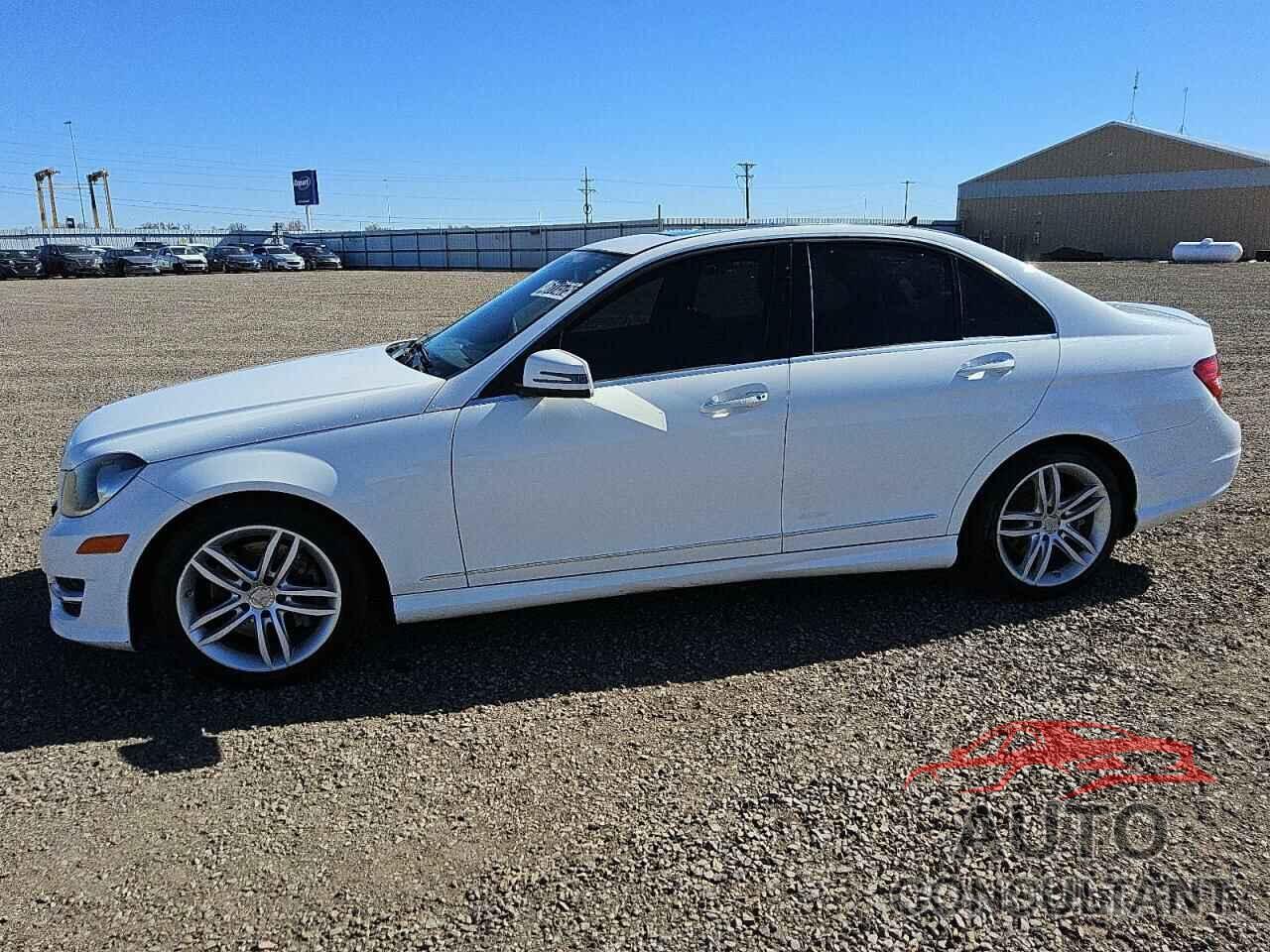 MERCEDES-BENZ C-CLASS 2013 - WDDGF8AB9DG084429