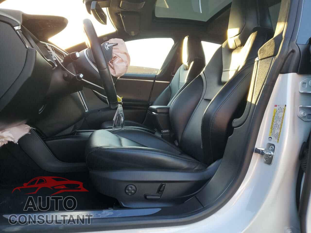 TESLA MODEL S 2015 - 5YJSA4H46FF096747