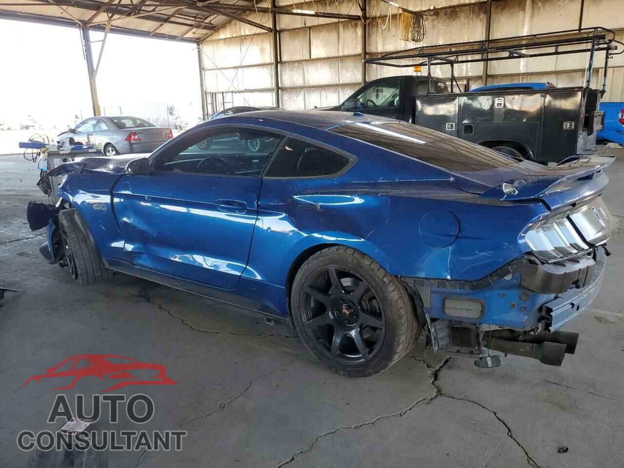 FORD MUSTANG 2018 - 1FA6P8CFXJ5109077