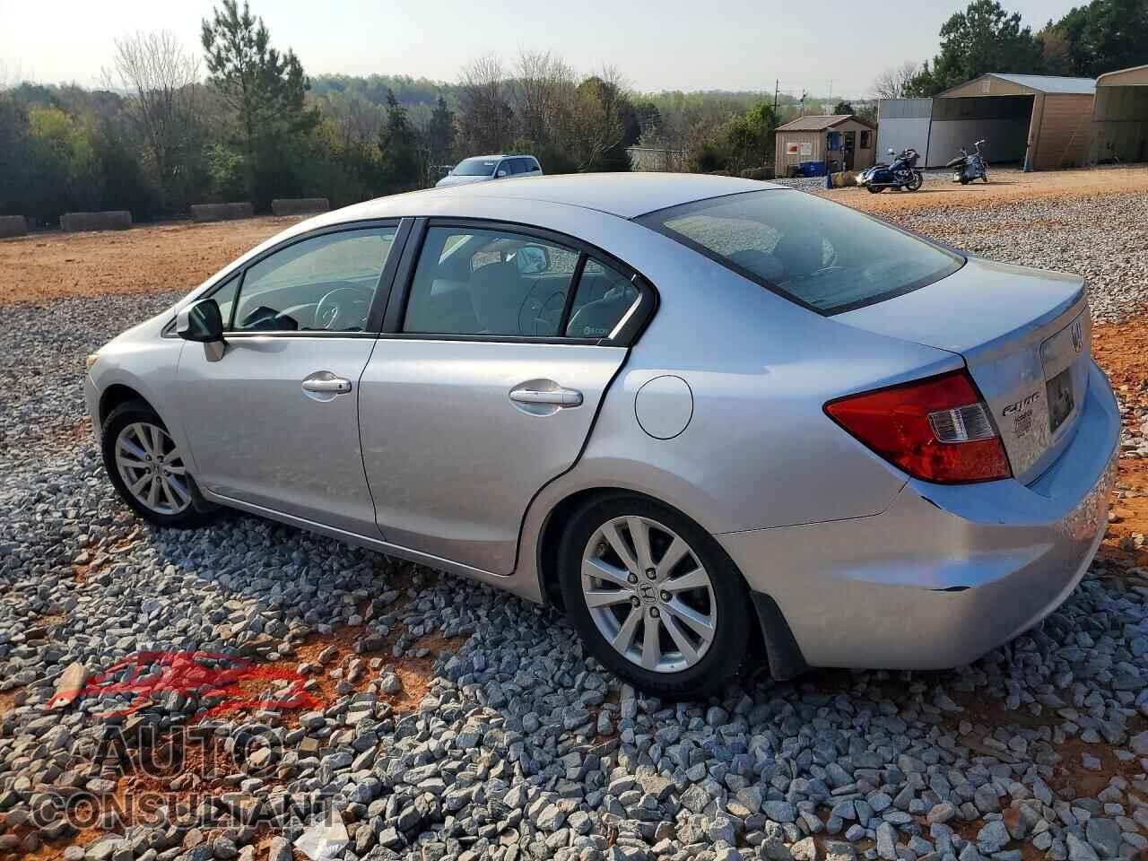 HONDA CIVIC 2012 - 2HGFB2F82CH547432