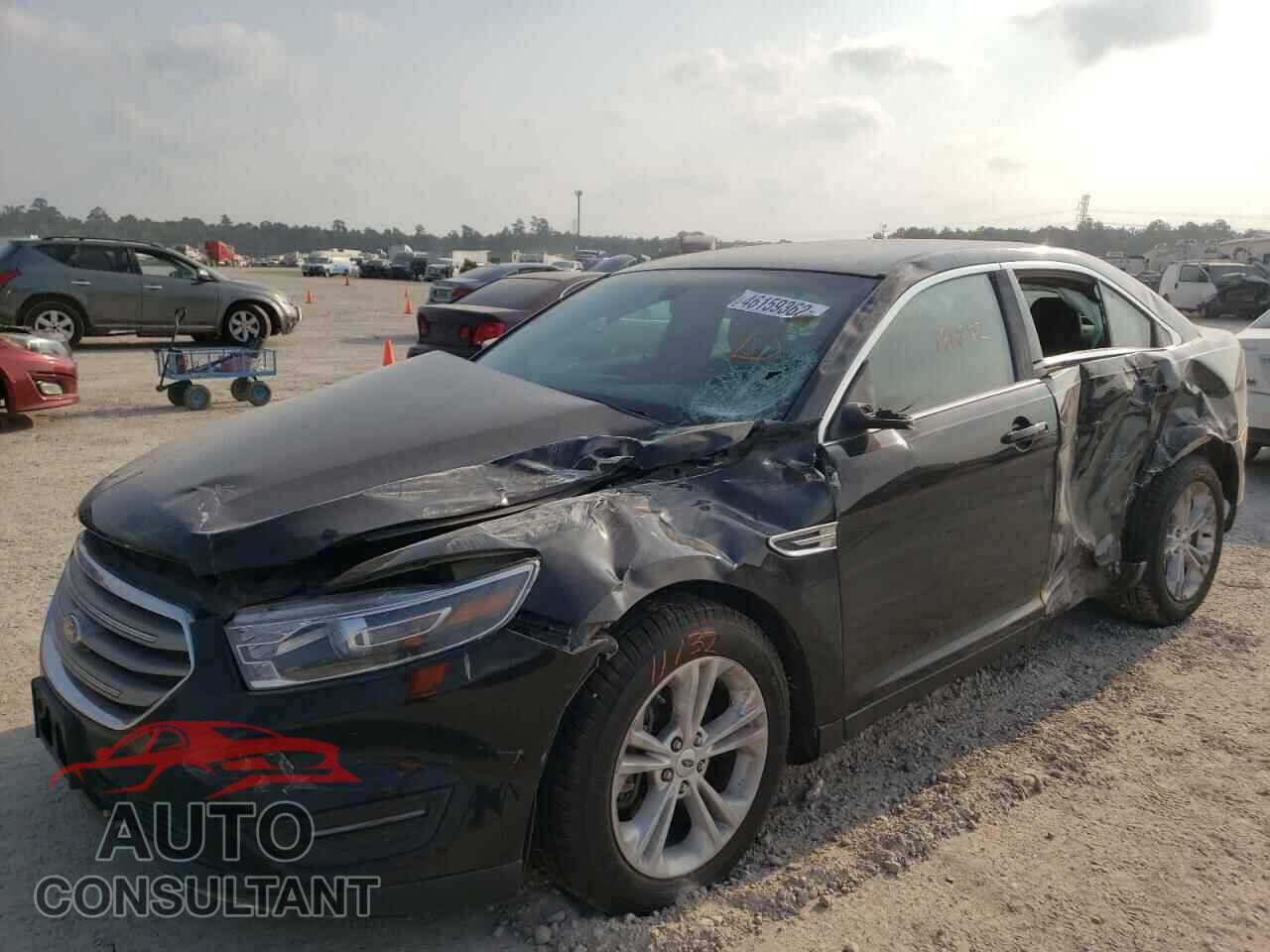 FORD TAURUS 2017 - 1FAHP2H82HG110867