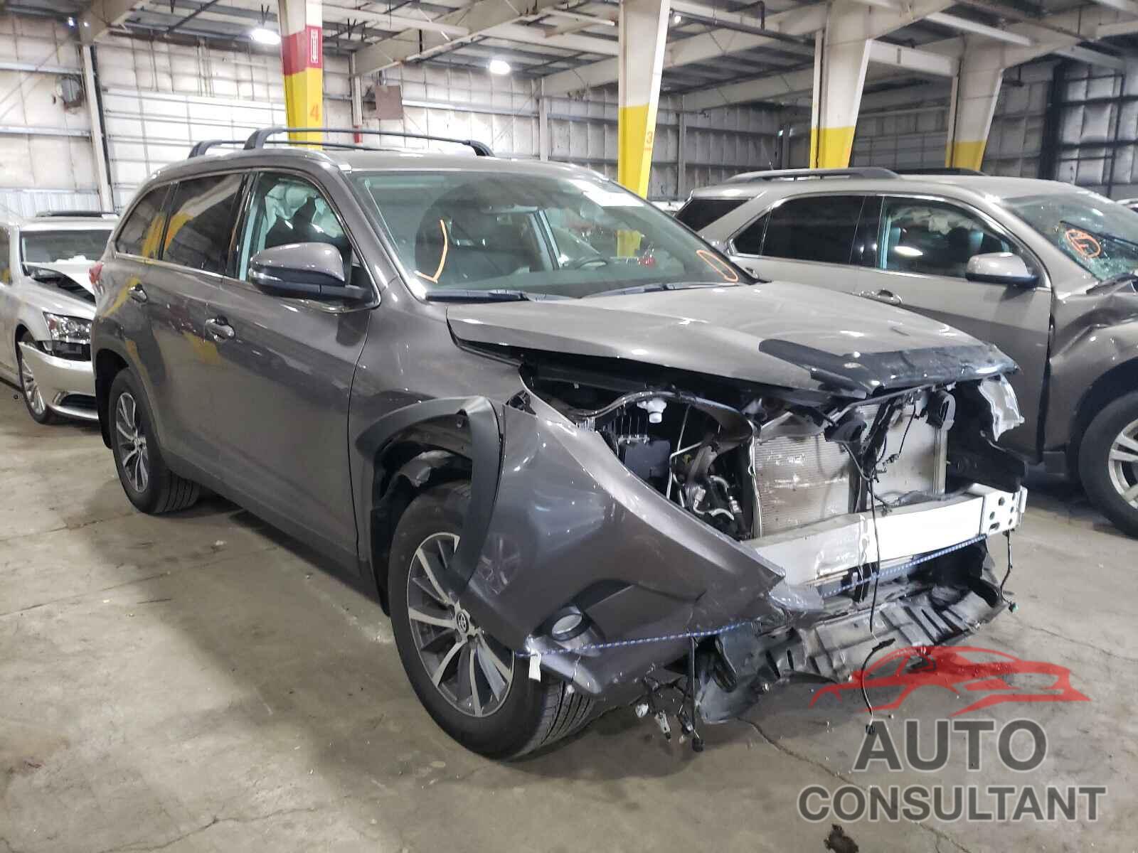 TOYOTA HIGHLANDER 2019 - 5TDJZRFH2KS615824
