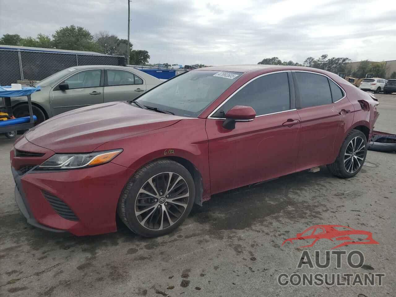 TOYOTA CAMRY 2018 - 4T1B11HK1JU560164