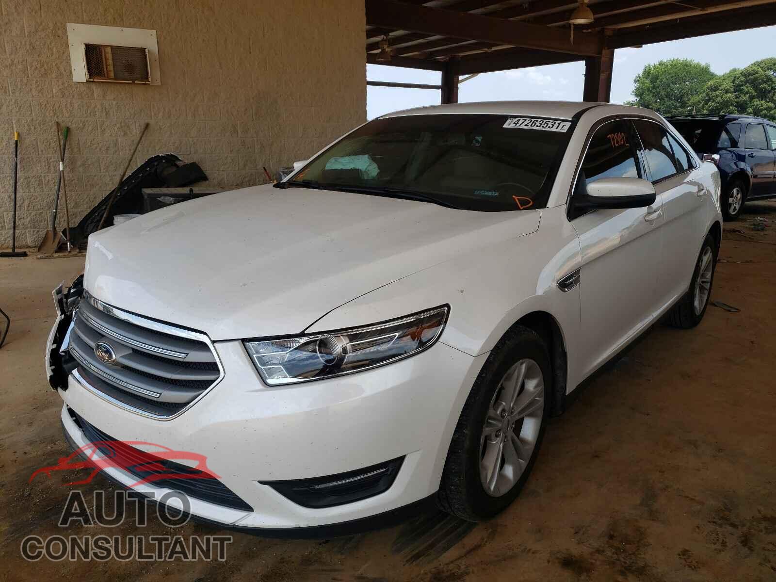 FORD TAURUS 2017 - 1FAHP2E86HG122203