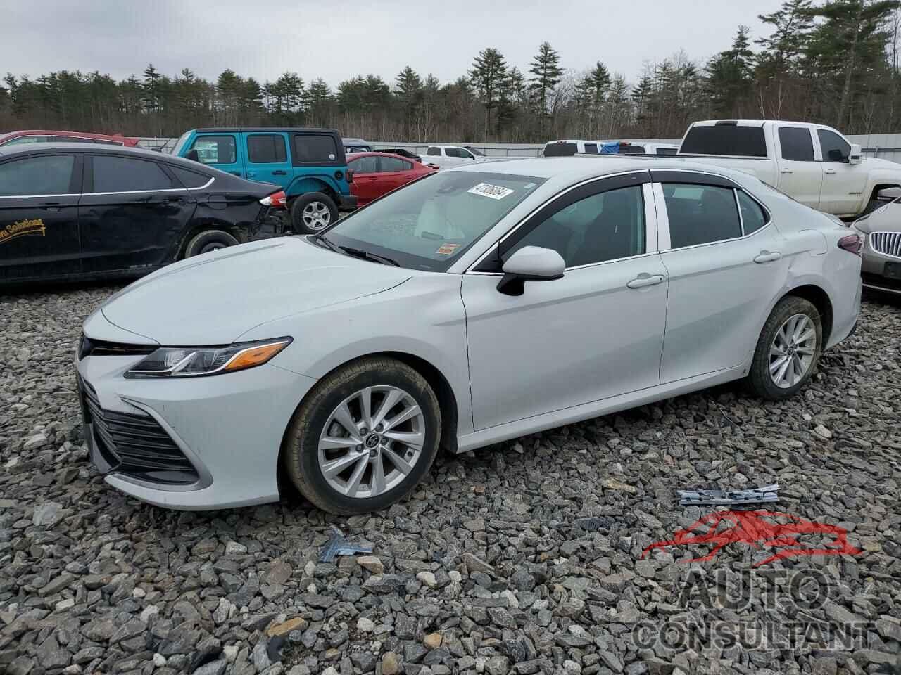 TOYOTA CAMRY 2022 - 4T1C11BK1NU055955