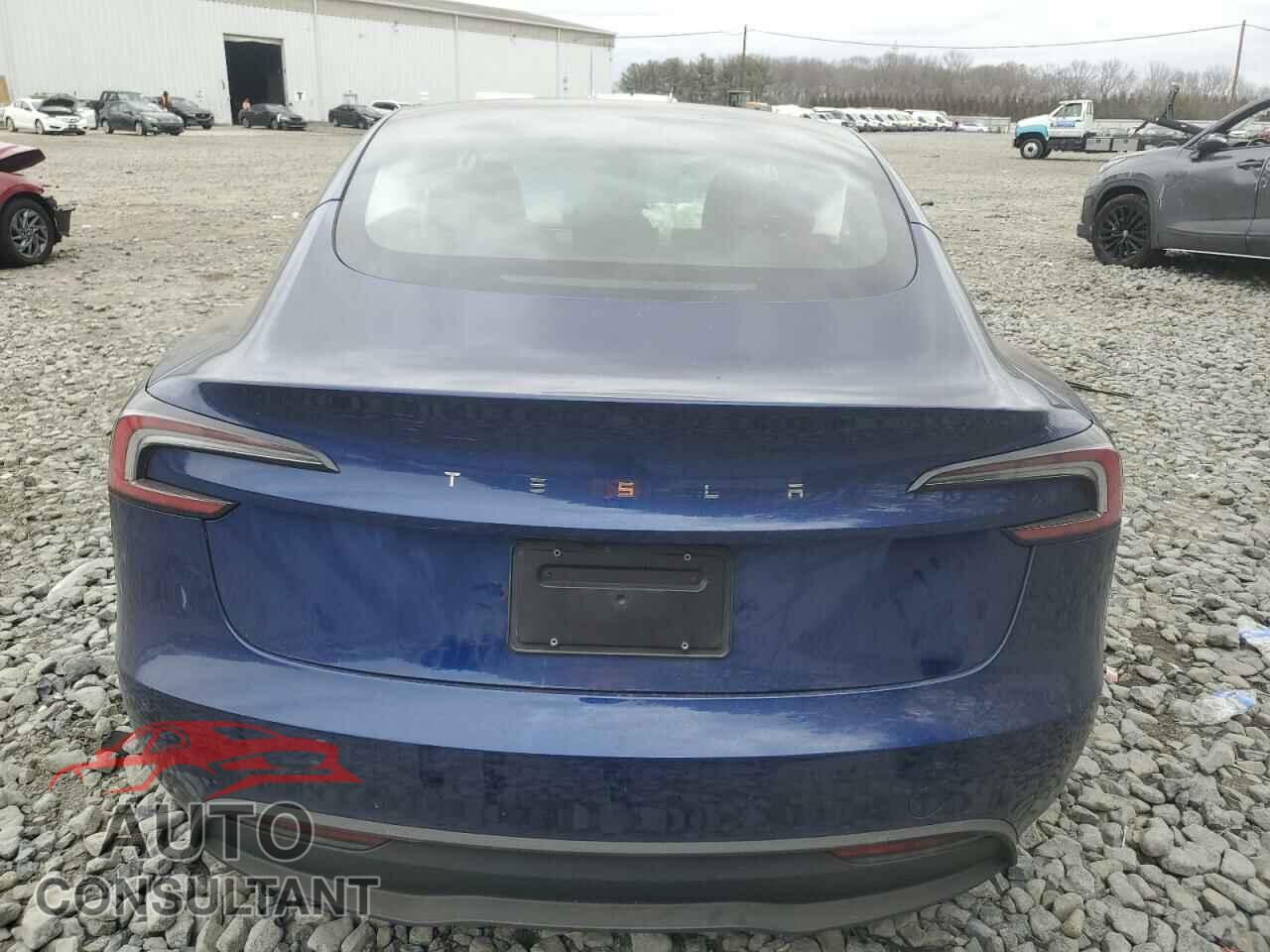 TESLA MODEL 3 2024 - 5YJ3E1EAXRF829940