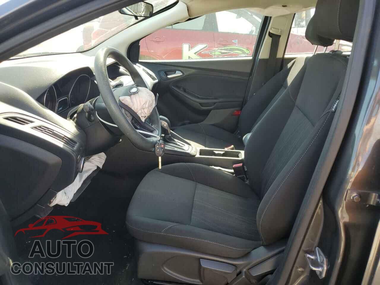 FORD FOCUS 2018 - 1FADP3K20JL214666