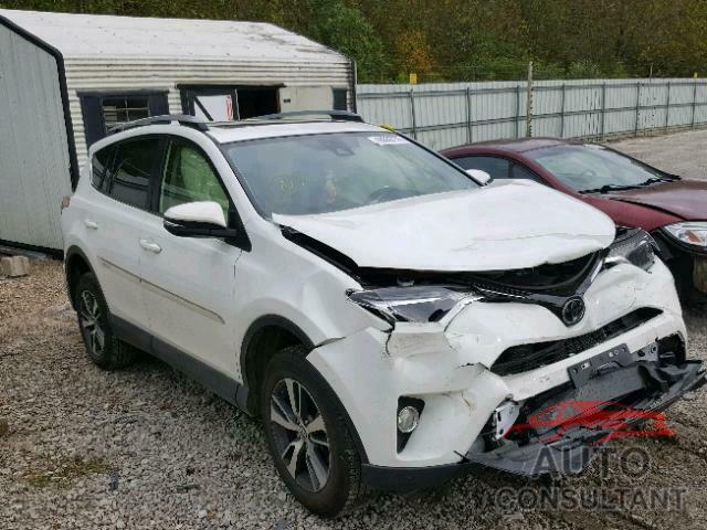 TOYOTA RAV4 XLE 2017 - JTMRFREV1HJ107904