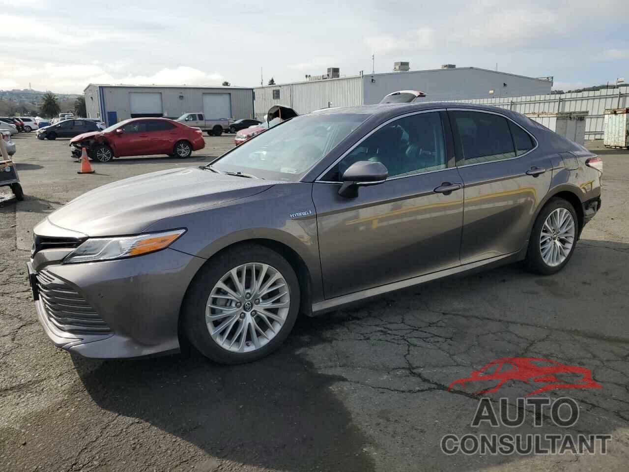 TOYOTA CAMRY 2018 - 4T1B21HK6JU508235
